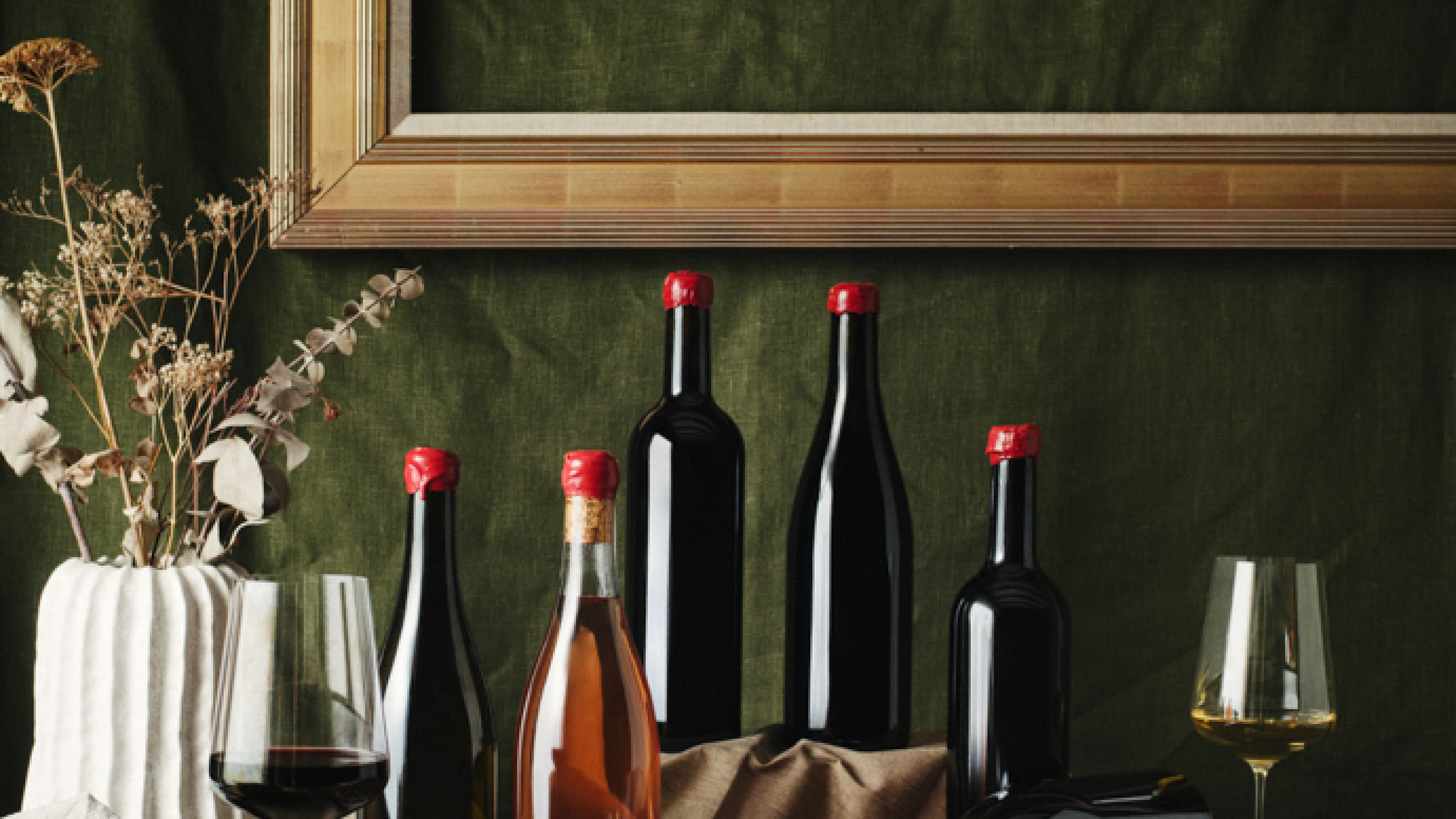 Dynamic Vines Header